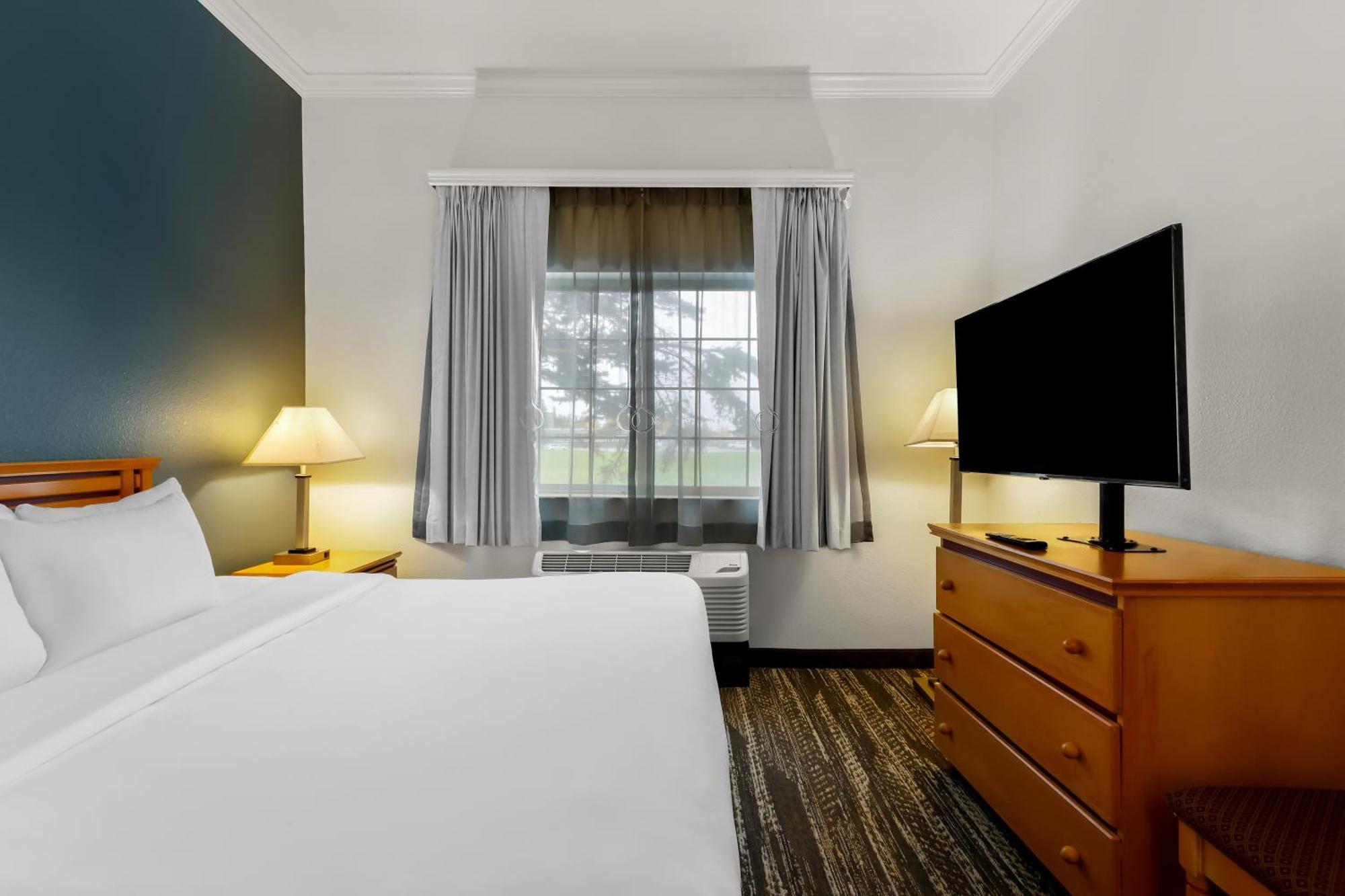 Clarion Downtown 3* Anchorage