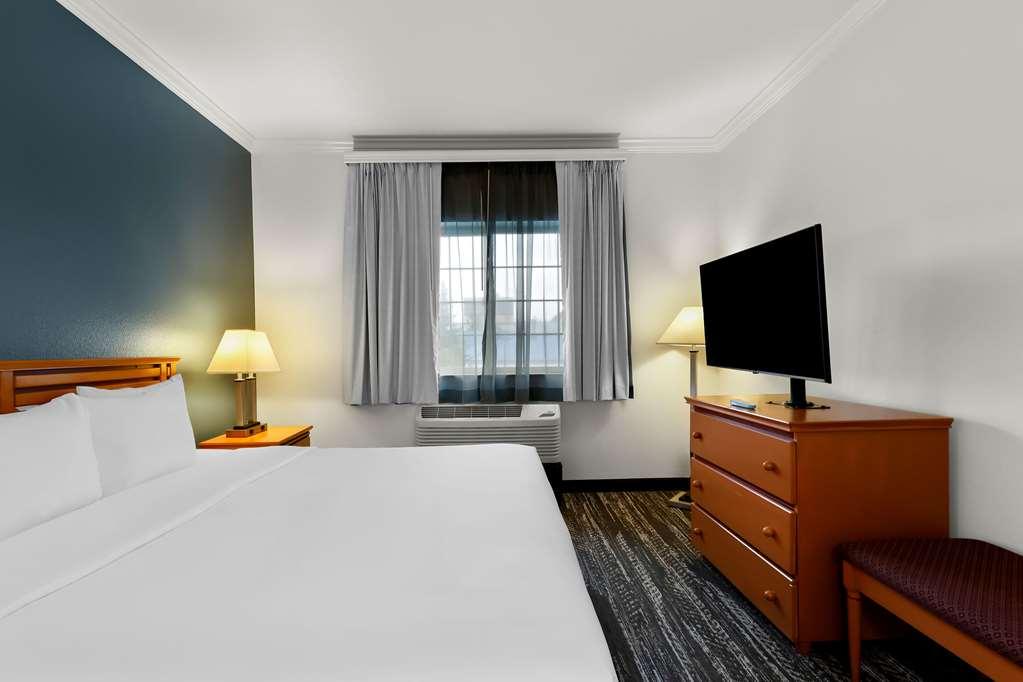 Hotel Clarion Downtown 3*