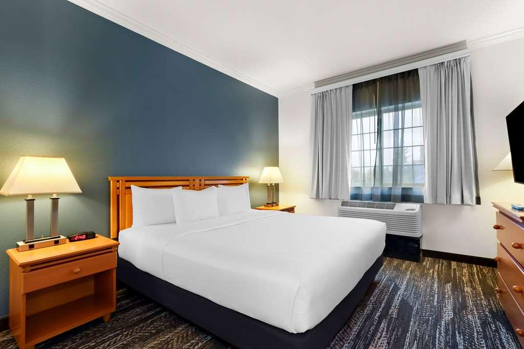 Clarion Downtown 3*