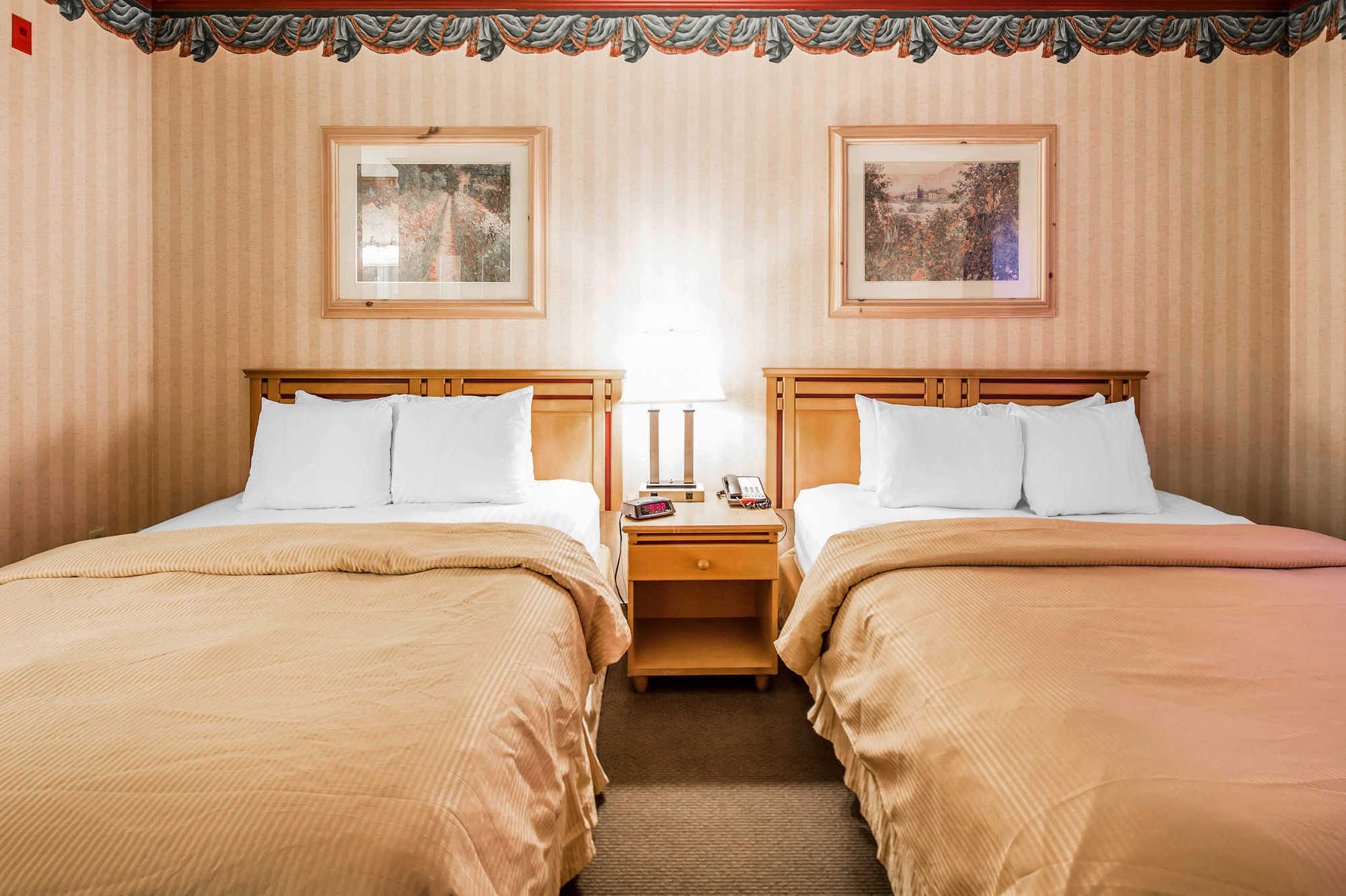 Clarion Downtown 3*
